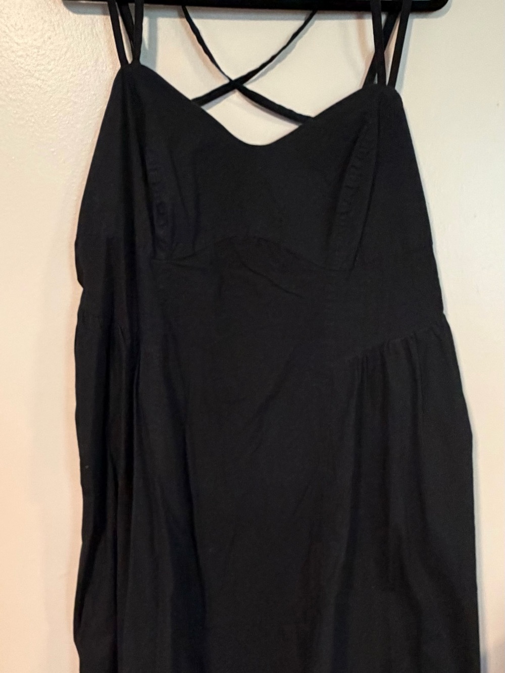 a new day Black Top with White Label